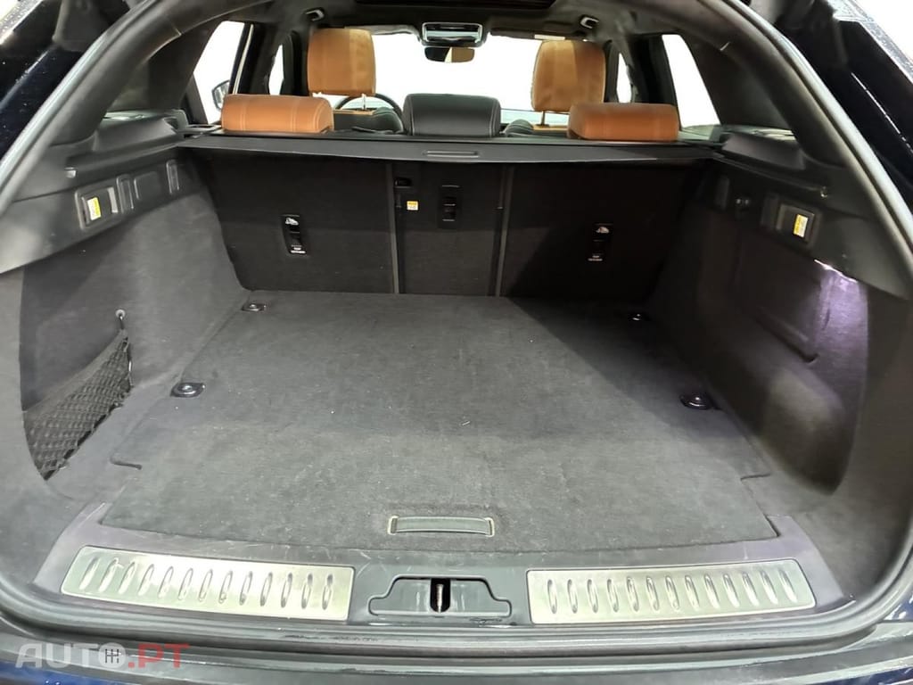 Land Rover Velar 2.0 P400e AWD R-Dynamic HSE