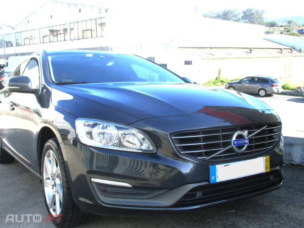 Volvo V60 2.0 D4 Momentum Plus Geartronic 180 cv