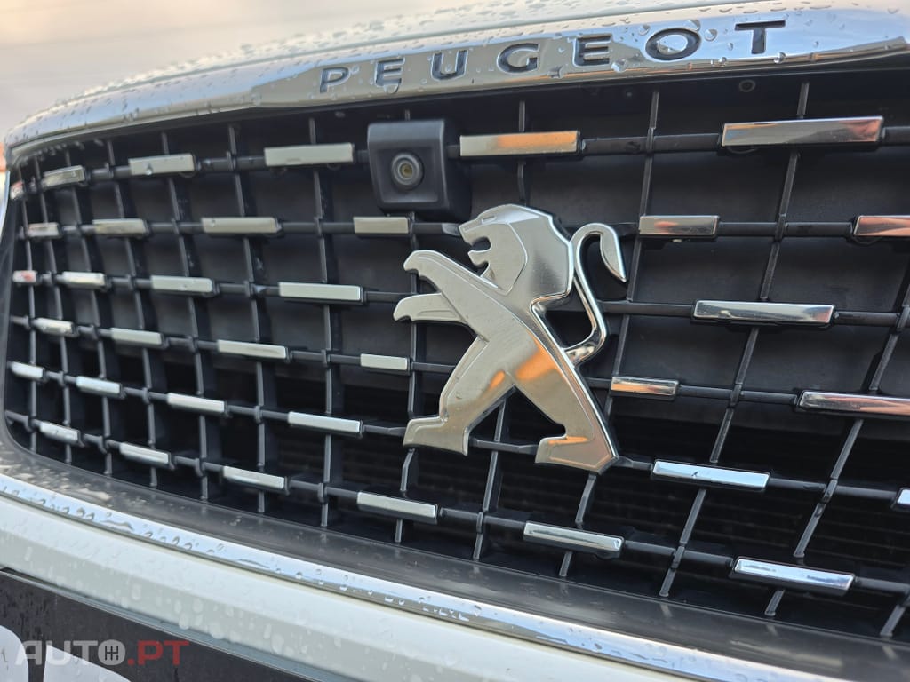 Peugeot 3008 1.6 PureTech GT EAT8