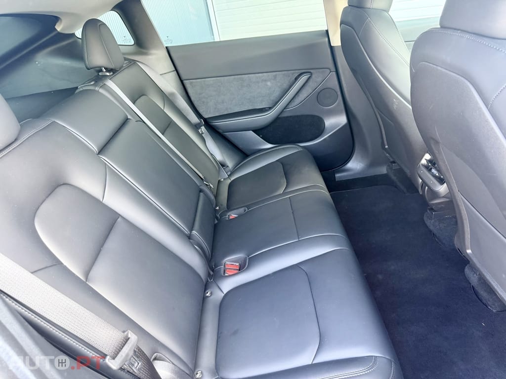 Tesla Model 3 Standard Range Plus RWD