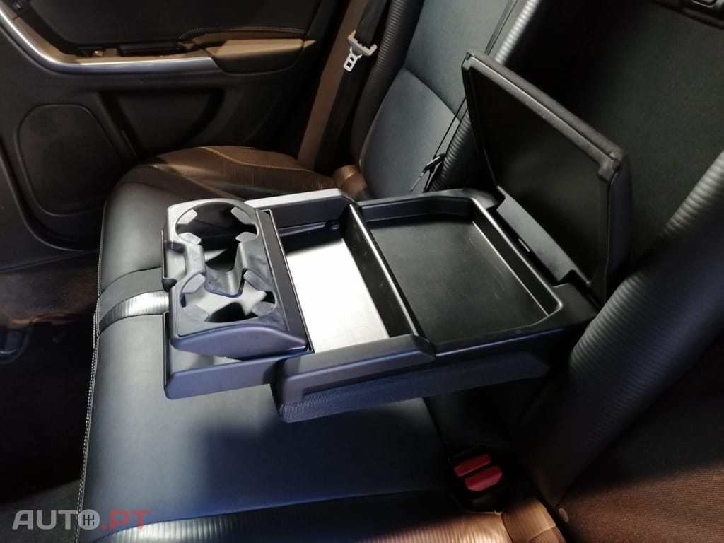 Volvo V60 1.6d  R-design