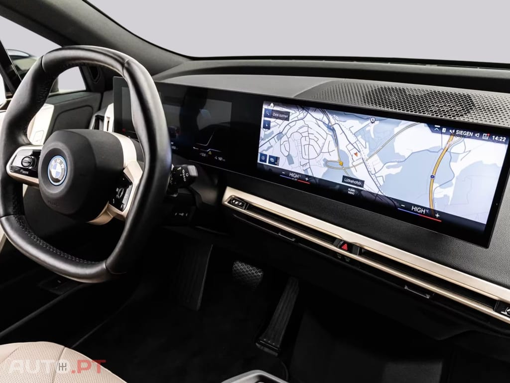 BMW iX 40 xDRIVE SPORT I.V.A DEDUTIVEL 