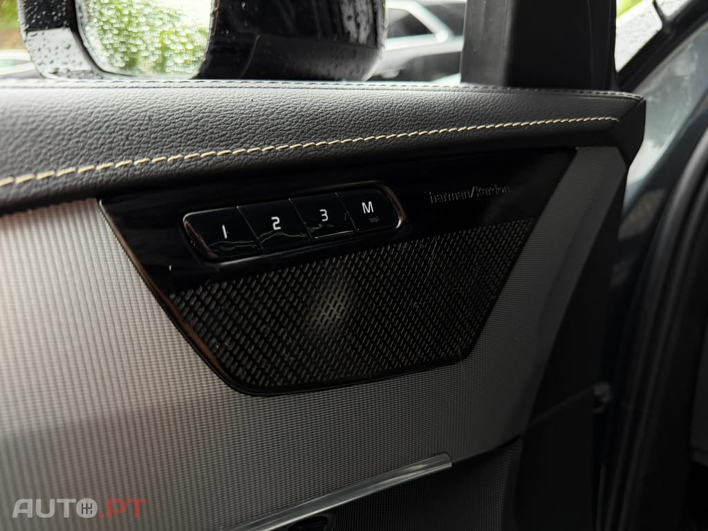 Volvo XC90 2.0 T8 PHEV R-Design AWD