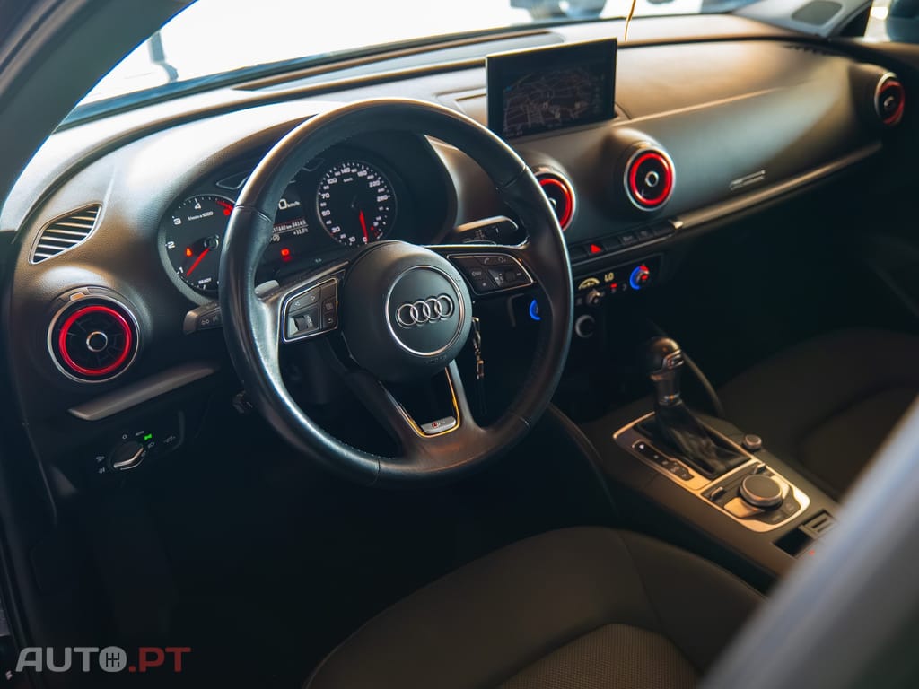 Audi A3 1.6 TDI S tronic