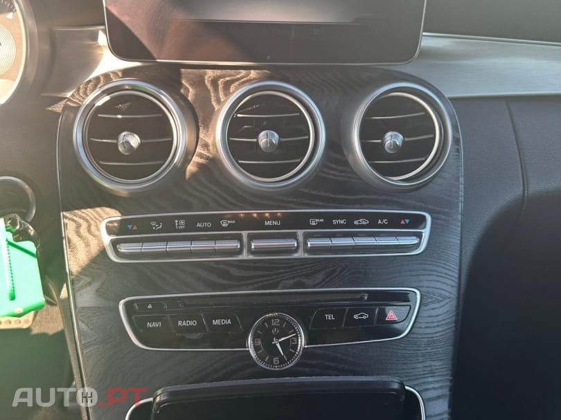 Mercedes-Benz C 220 d Coupe 9G-TRONIC AMG Line