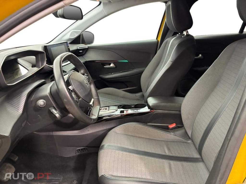 Peugeot E-208 50 kWh Style