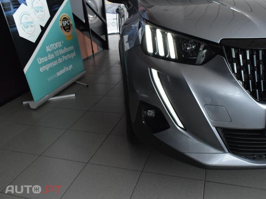 Peugeot 2008 1.5 BlueHDi GT EAT8