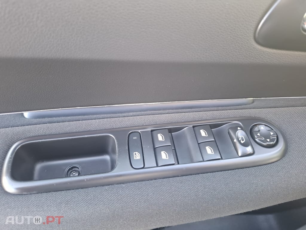 Peugeot 3008 1.6 BlueHDi Style