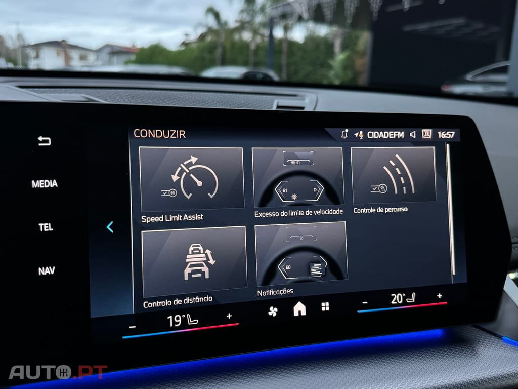 BMW X1 sDrive18d Pack Desportivo M