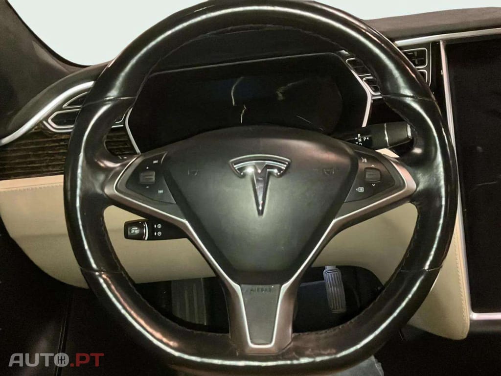 Tesla Model S 75D