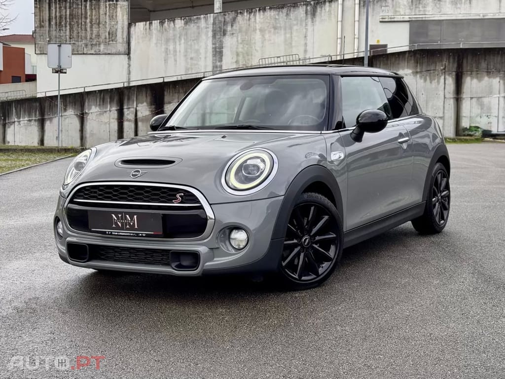 MINI Cooper Cooper SD Auto