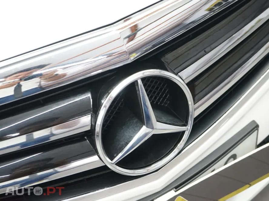 Mercedes-Benz E 250 CDi Elegance BlueEfficiency Auto.