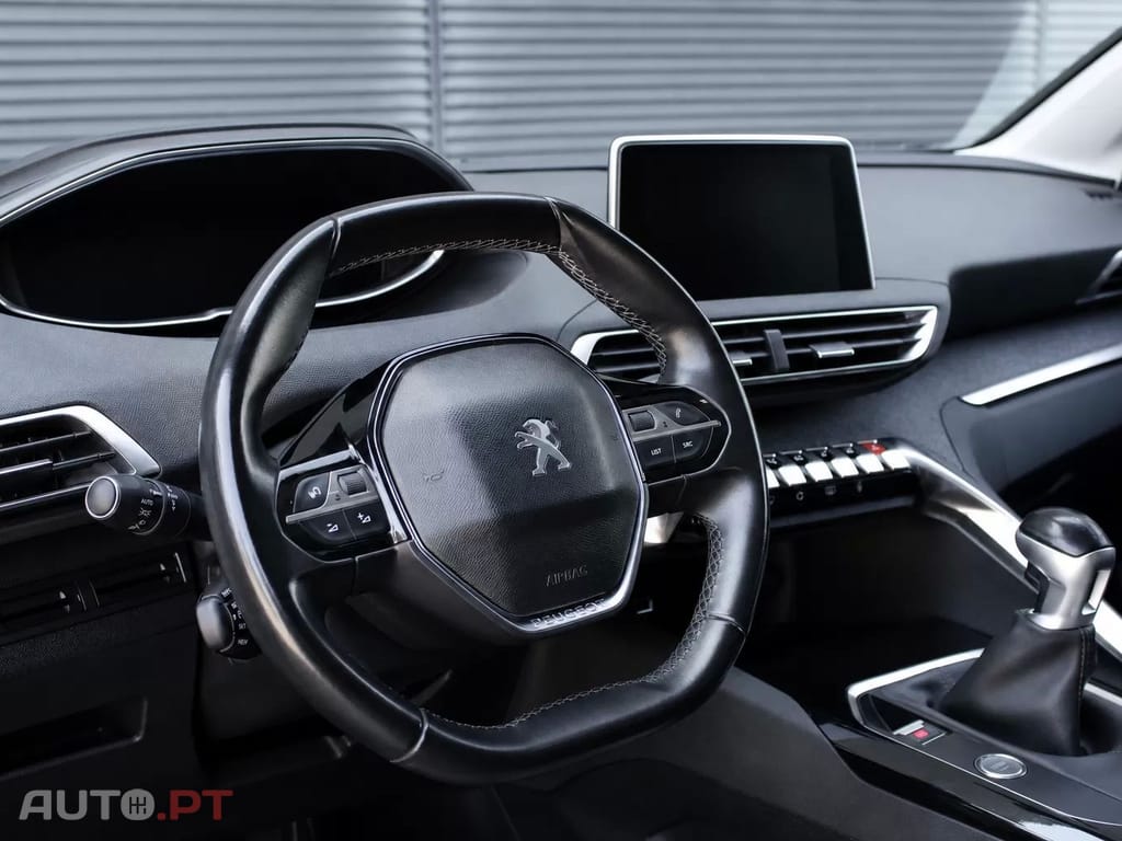 Peugeot 5008 1.6 BlueHDi Allure J17 — fotografia 12