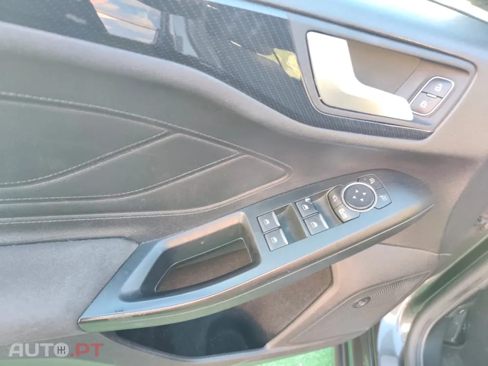 Ford Focus SW 1.0 EcoBoost MHEV ST-Line Design SIP