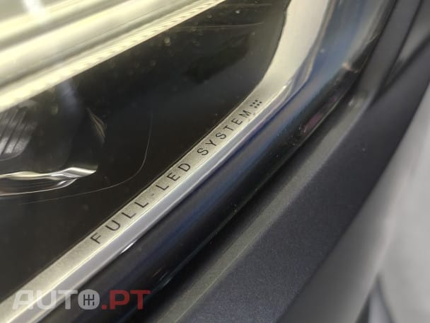 Volvo XC60 2.0 T8 PHEV Momentum Plus AWD