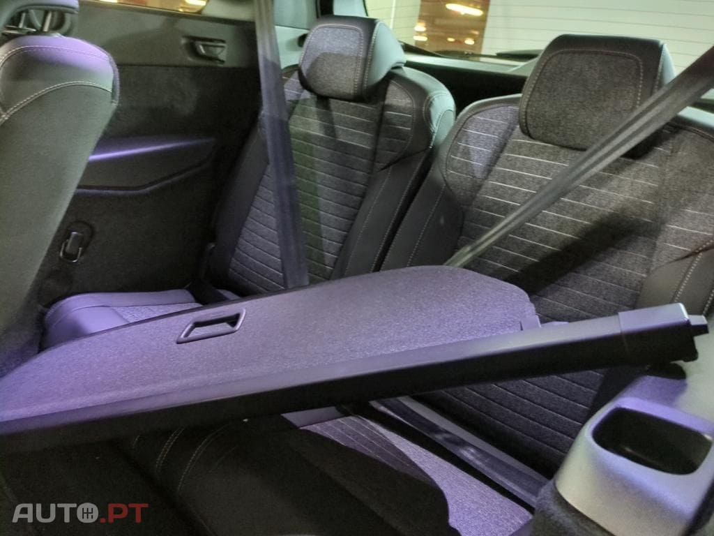 Peugeot 5008 1.6 Plug-in Hybrid Allure e-DCS7