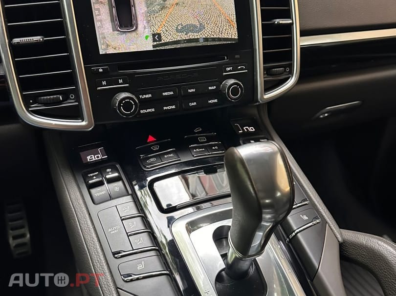 Porsche Cayenne S E-Hybrid Platinum Edition