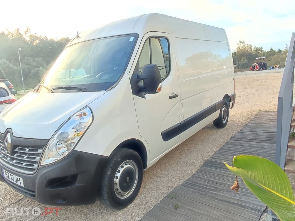 Renault Master 2.3 dCi L2H2 3.5T — fotografia 2