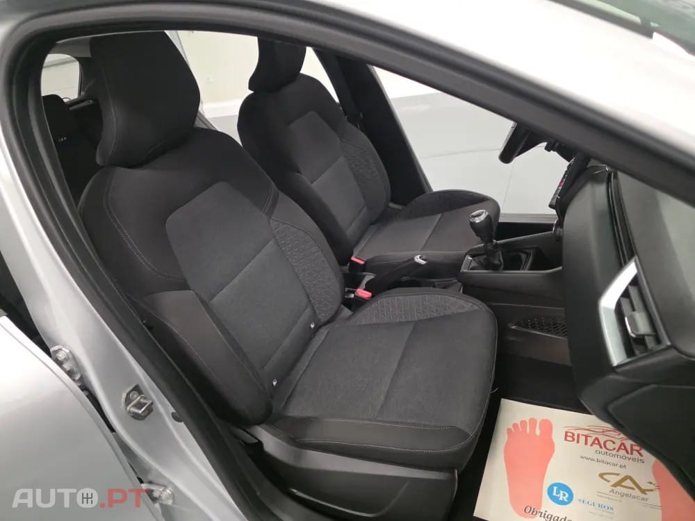 Renault Clio 1.0 TCe Evolution — fotografia 68