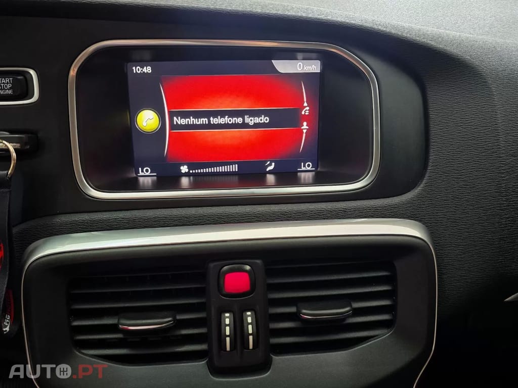 Volvo V40 Cross Country 2.0 D2 Momentum Geartronic