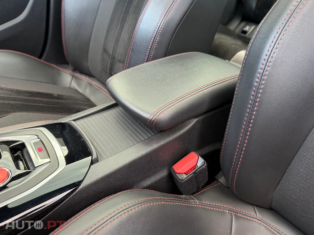 Peugeot 308 1.6 e-THP GTi