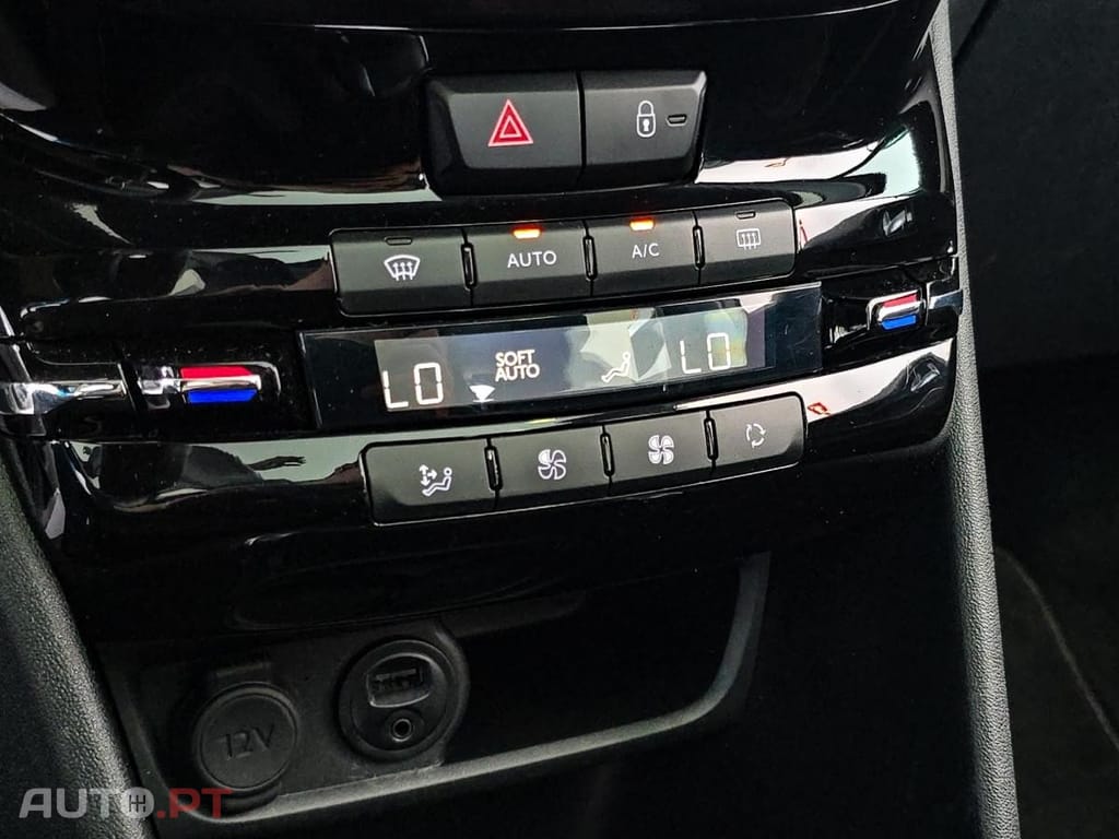 Peugeot 208 1.2 PureTech Signature