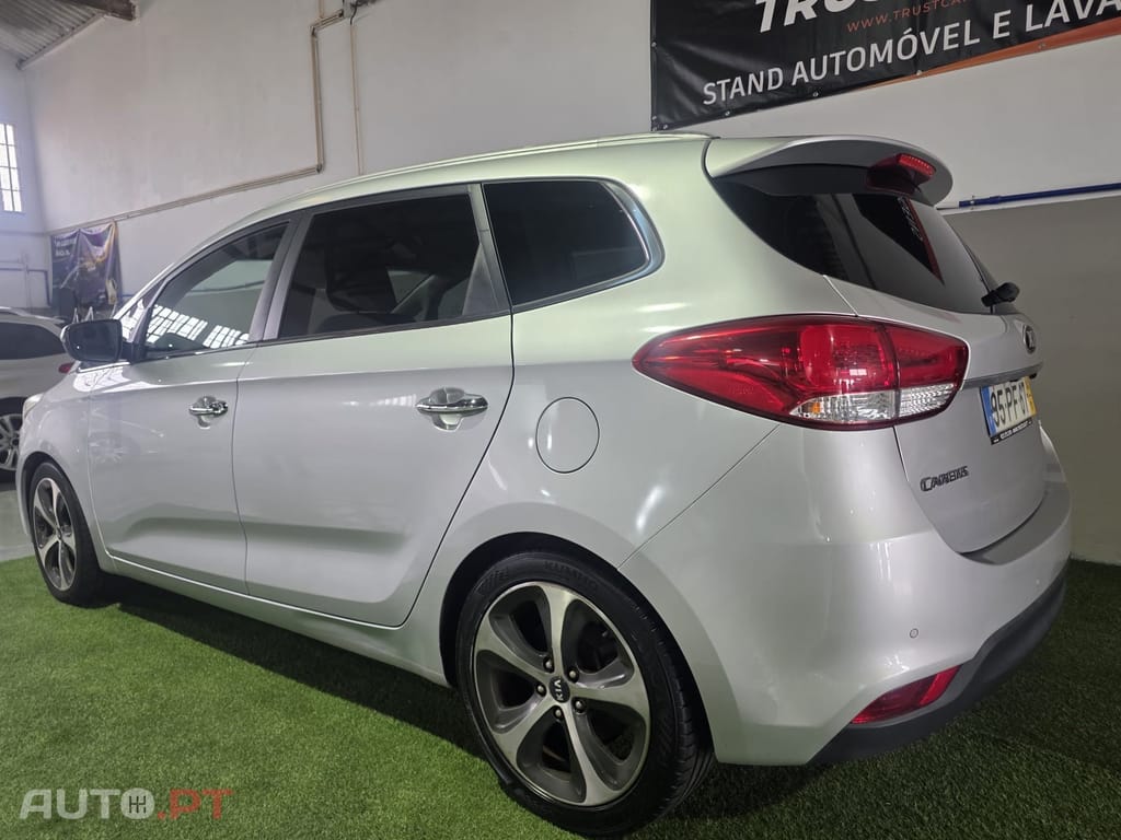 Kia Carens 1.7 CRDi ISG EX