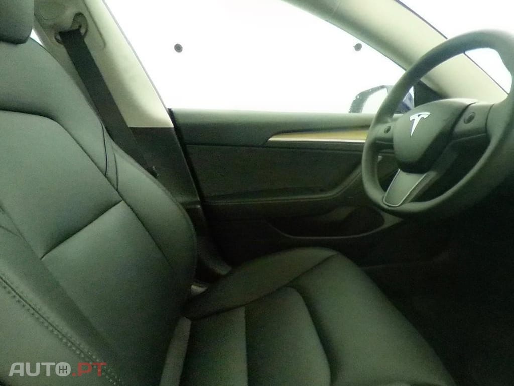Tesla Model 3 Standard Range Plus RWD