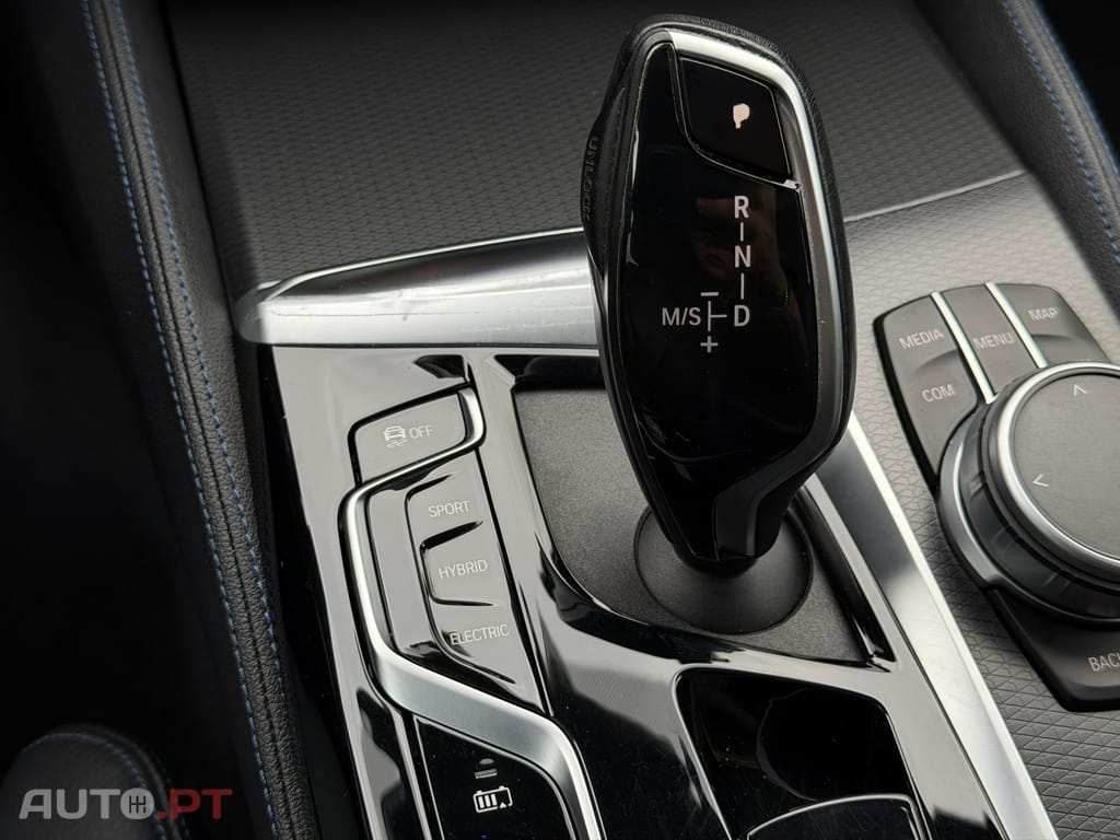 BMW 530 e Pack Desportivo M