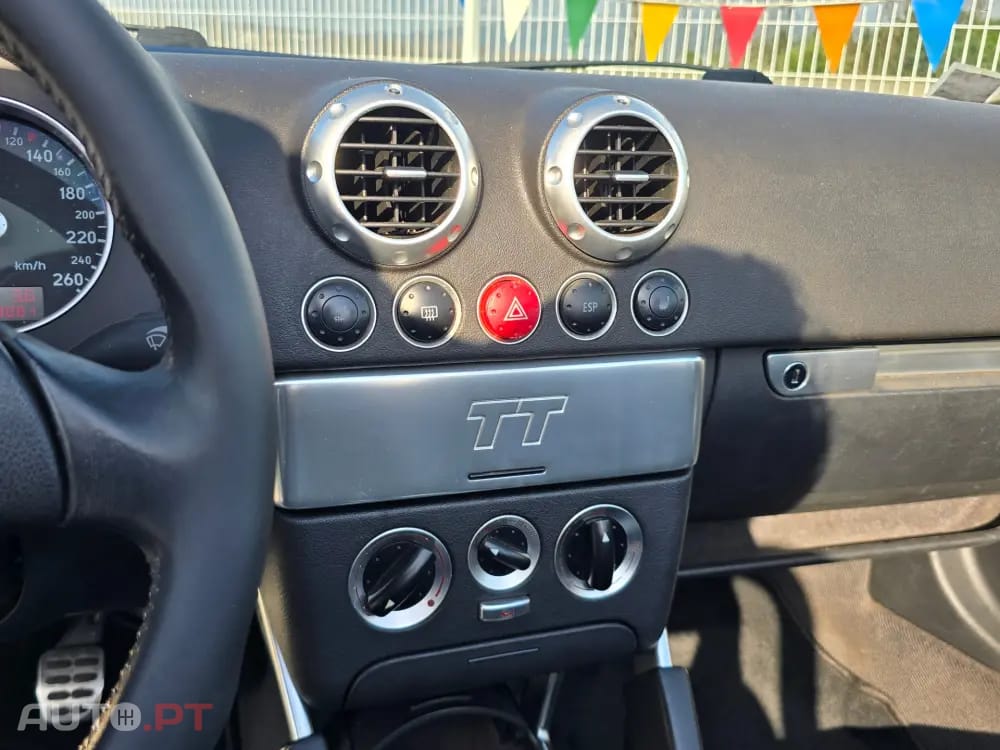 Audi TT 1.8 T S-line