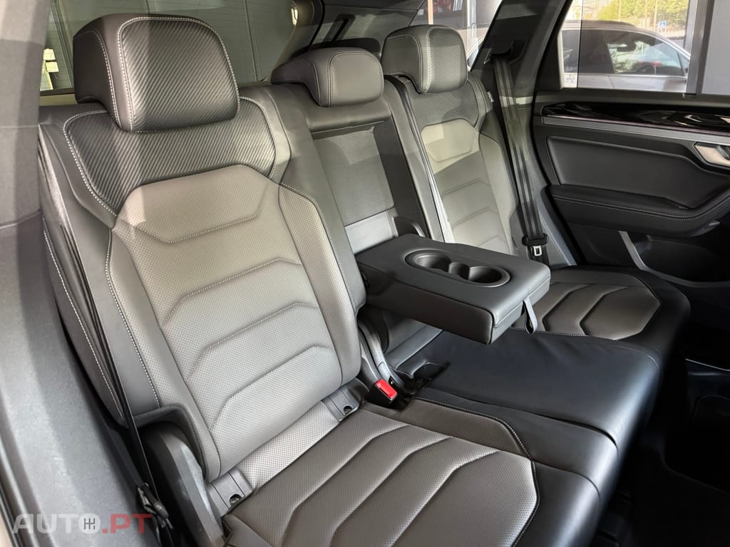 Volkswagen Touareg 3.0 TDI V6 R-Line