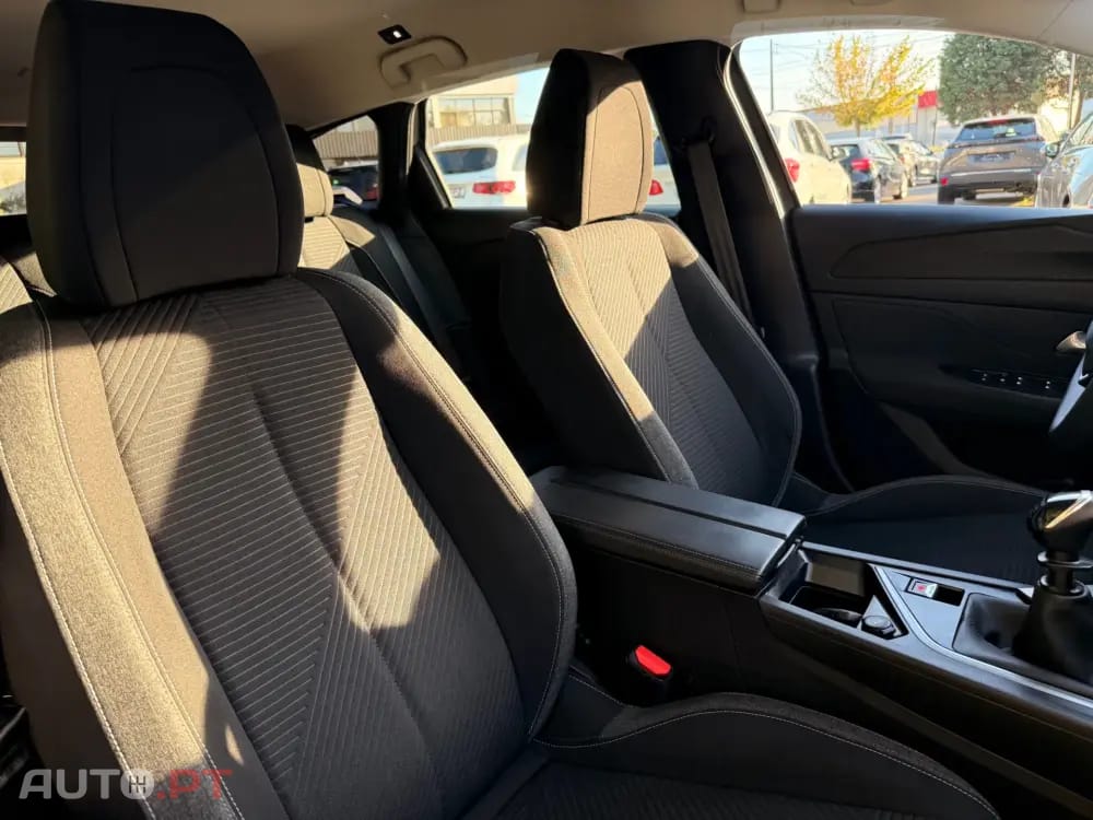 Peugeot 308 SW 1.5 BlueHDi Active Pack — fotografia 12