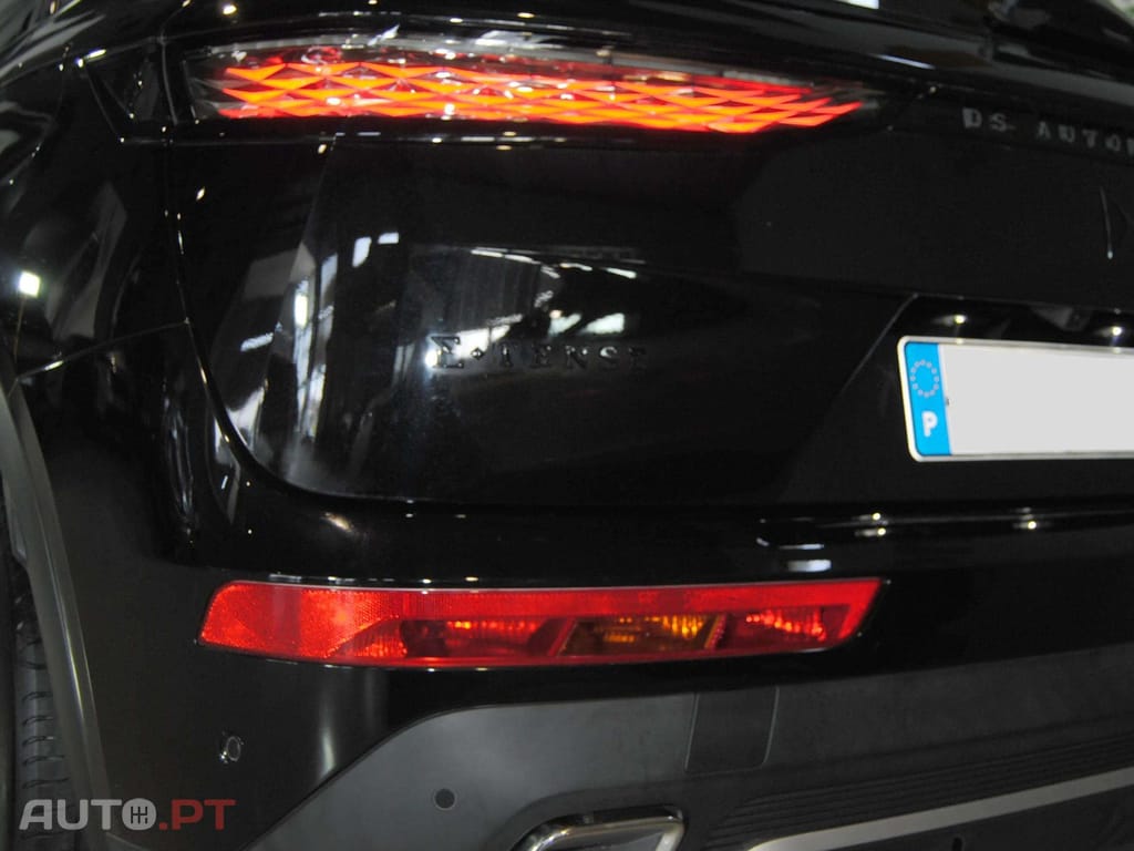 DS DS7 E-Tense Performance Line EAT8