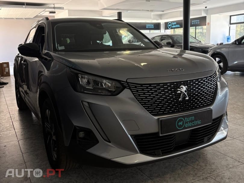 Peugeot E-2008 50 kWh Active