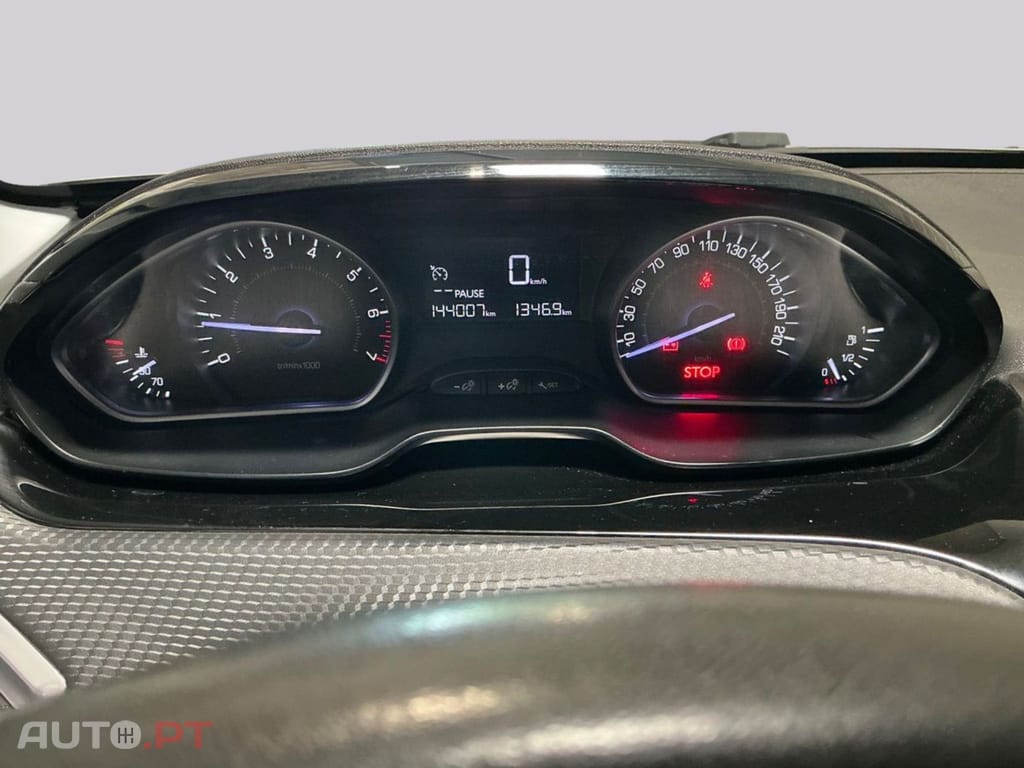 Peugeot 2008 1.2 PureTech Style