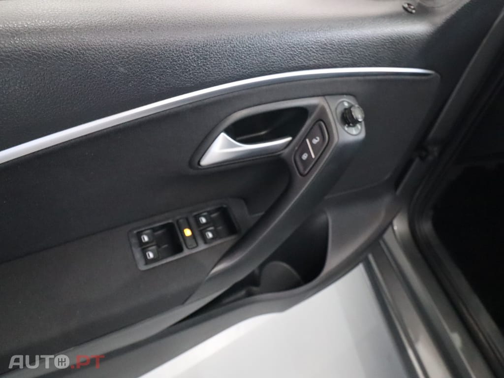 Volkswagen Polo 1.0 Confortline
