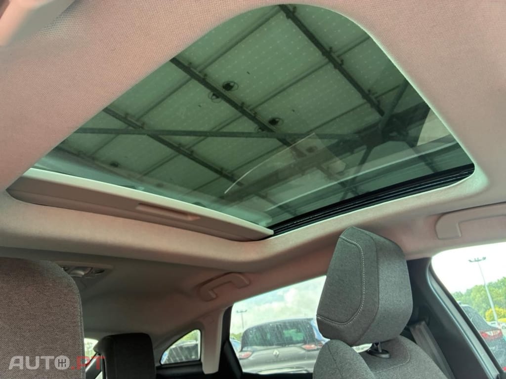 Citroen C4 X 1.2 PureTech Shine EAT8