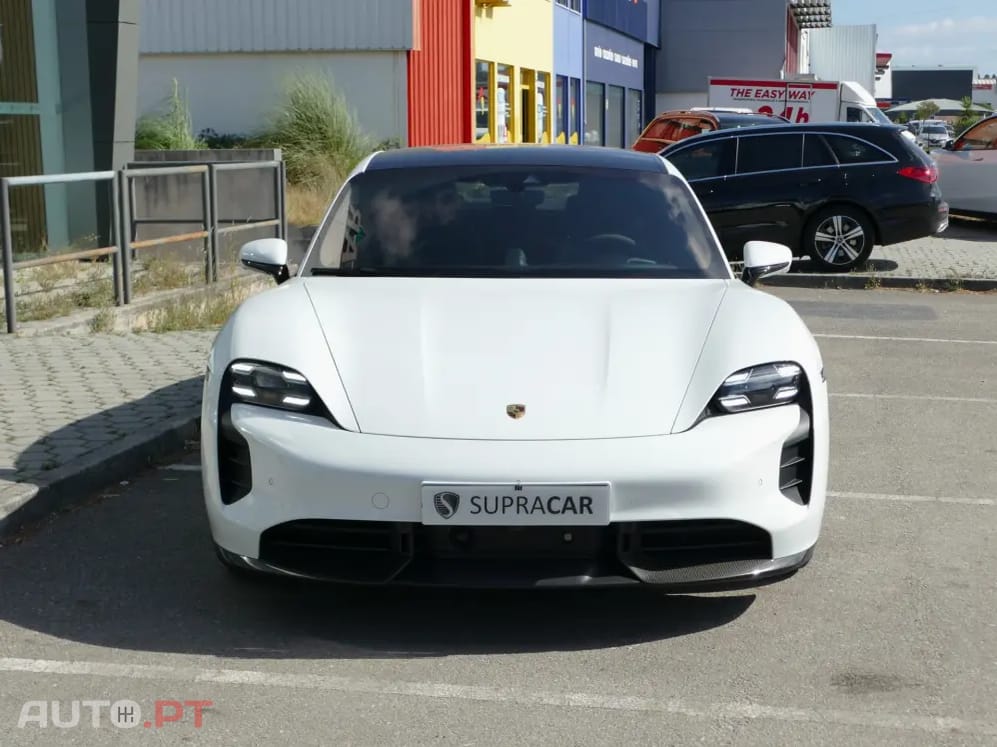 Porsche Taycan Turbo S — fotografia 2