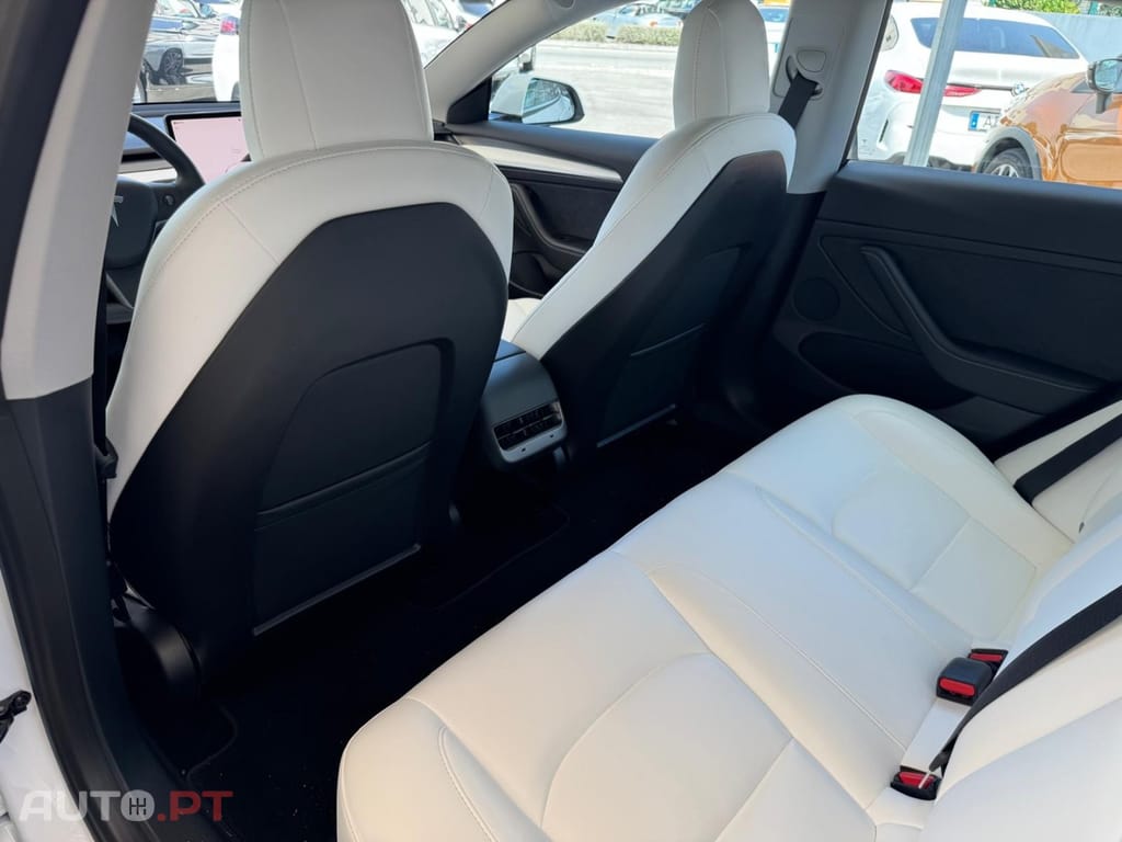 Tesla Model 3 Standard Range Plus RWD