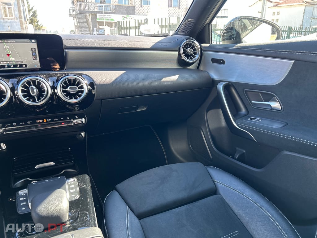 Mercedes-Benz A 250 e AMG Line
