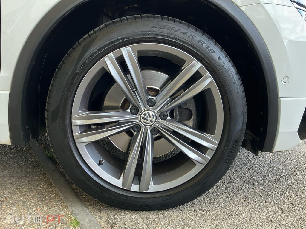 Volkswagen Tiguan 2.0 DSG R-Line
