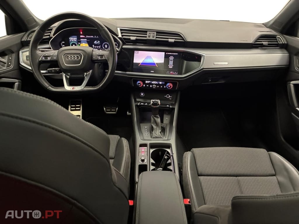 Audi Q3 45 TFSIe S line S tronic