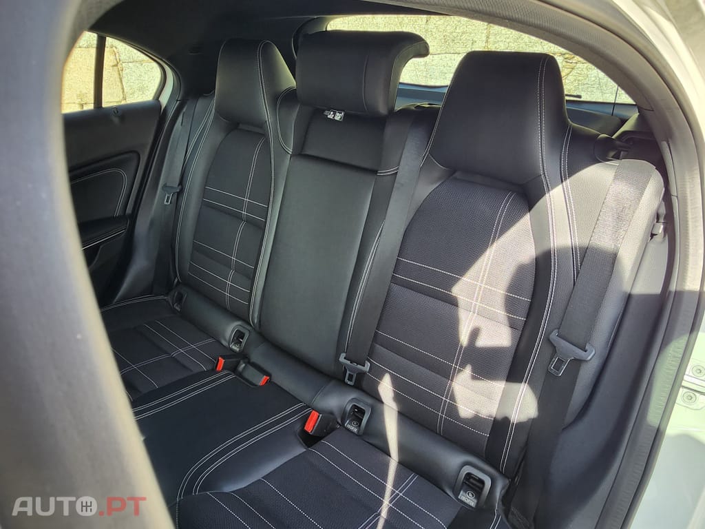 Mercedes-Benz A 180 d 7G-DCT AMG Line