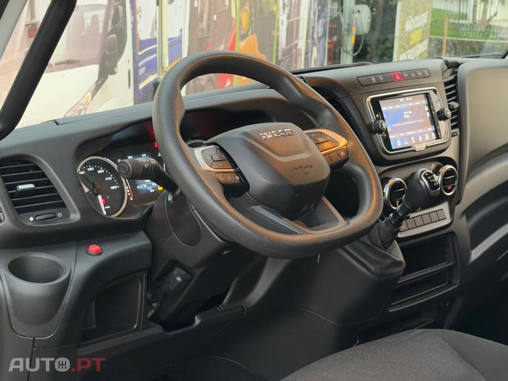 Iveco Daily MOTOR 3.0  PLATAFORMA