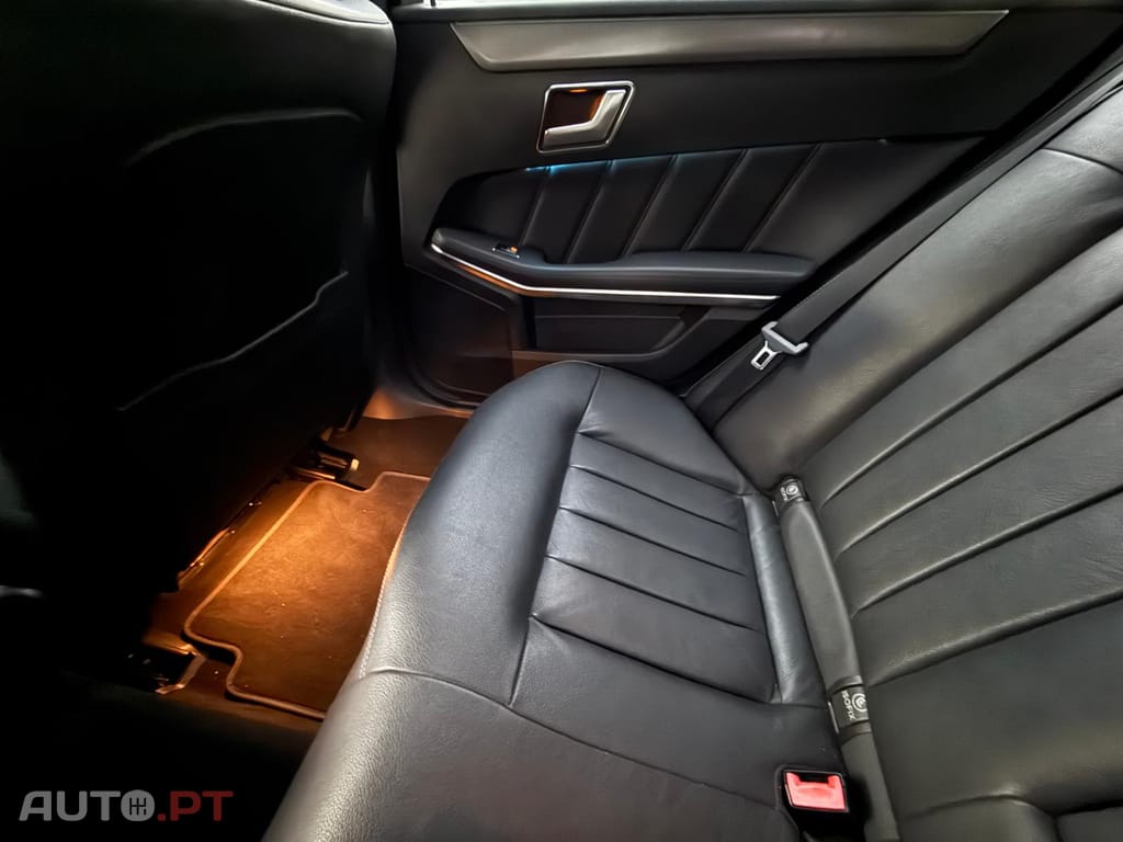 Mercedes-Benz E 250 AVANTGARDE