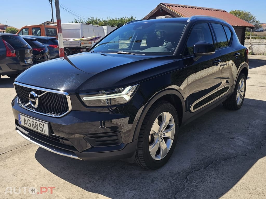 Volvo XC40 1.5 T2 Momentum