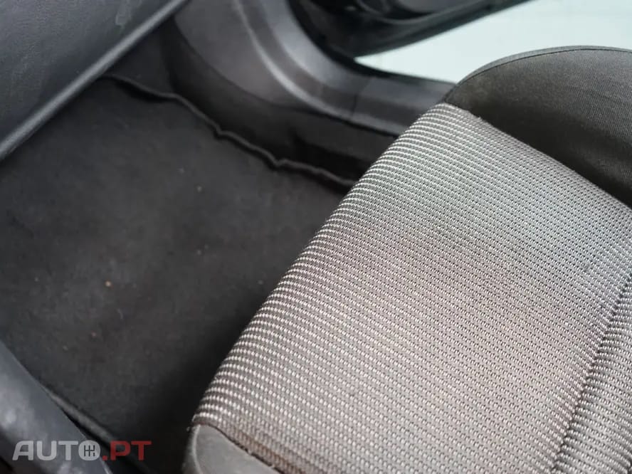 Peugeot 407 Coupé 2.0 HDi