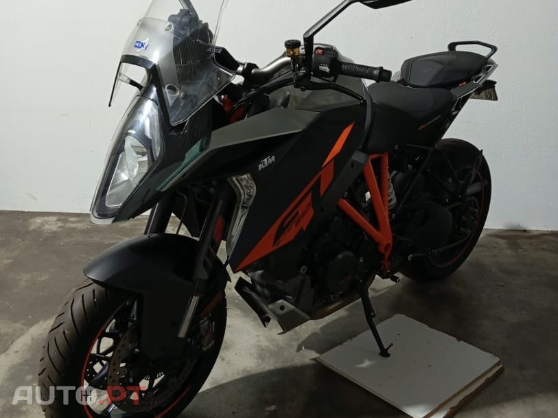 KTM Superduke GT 1290 ABS