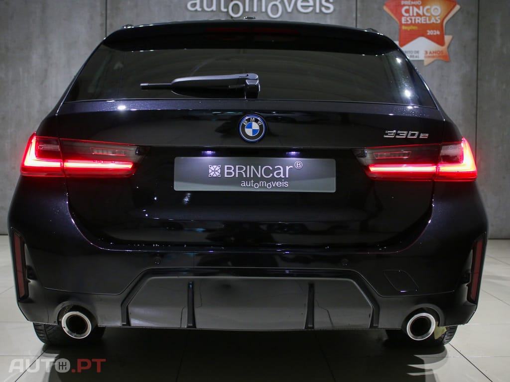 BMW 330 e Touring Pack Desportivo M Auto