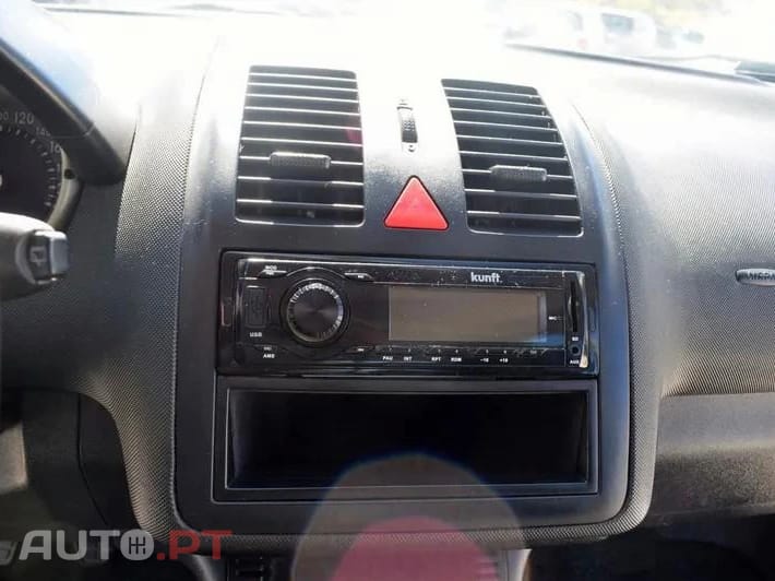 Volkswagen Polo Outro